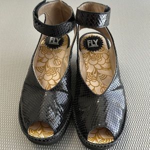 Fly London wedge peep toe shoes sz 37 (7)